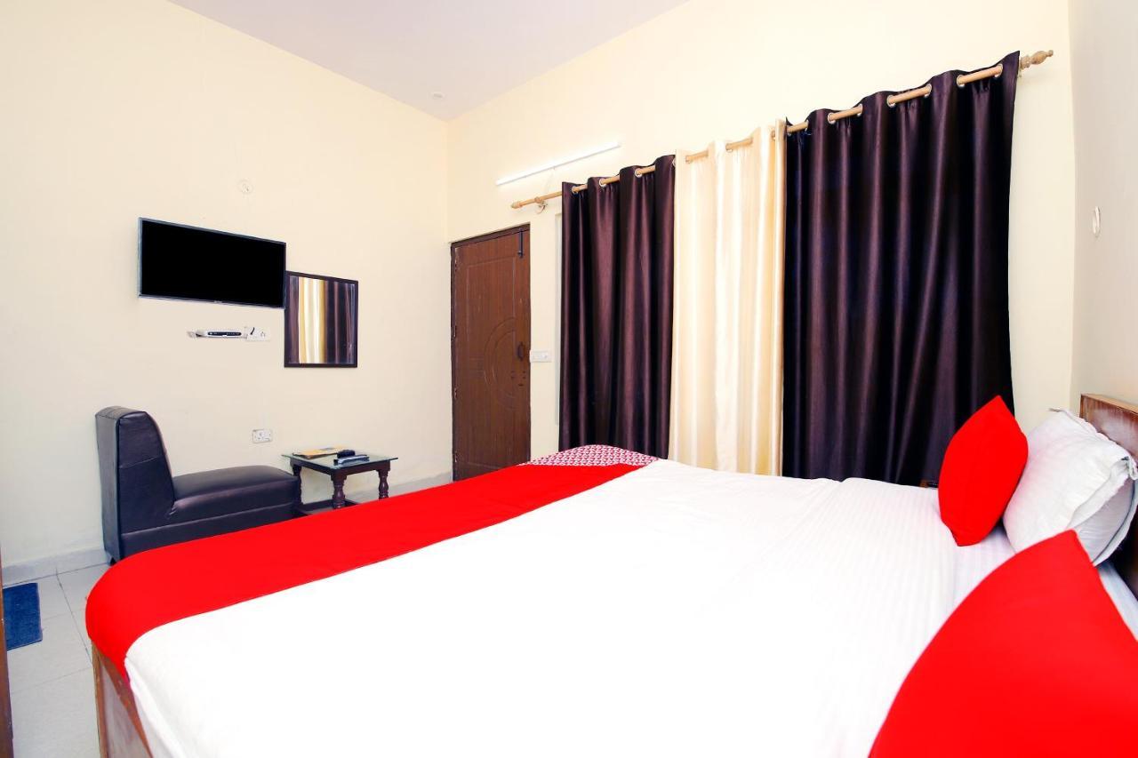 Oyo 8670 Hotel Usha Palace Mussoorie Eksteriør bilde