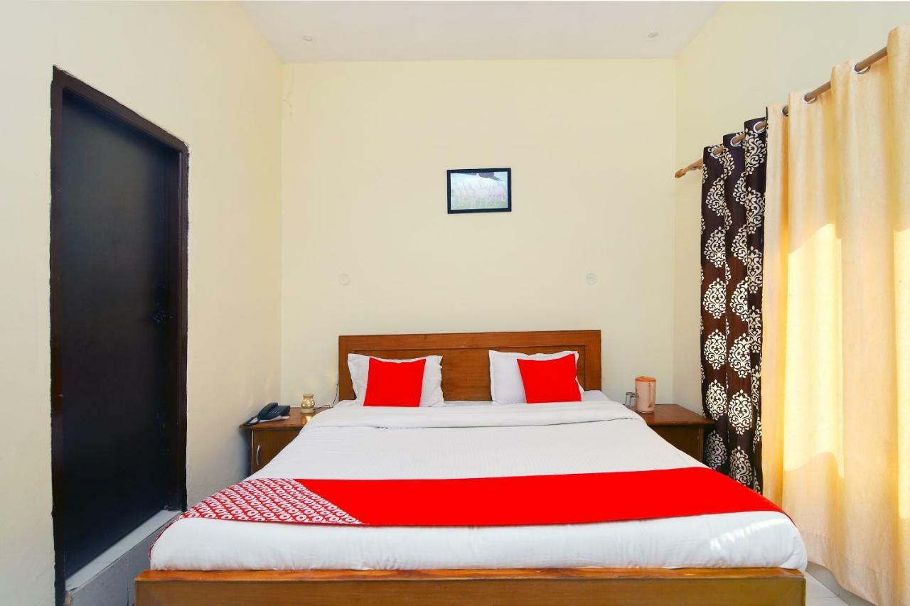 Oyo 8670 Hotel Usha Palace Mussoorie Eksteriør bilde
