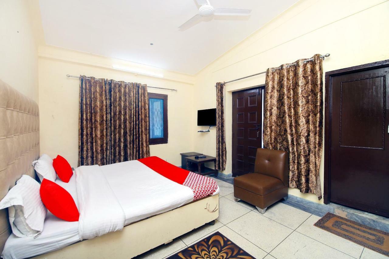 Oyo 8670 Hotel Usha Palace Mussoorie Eksteriør bilde