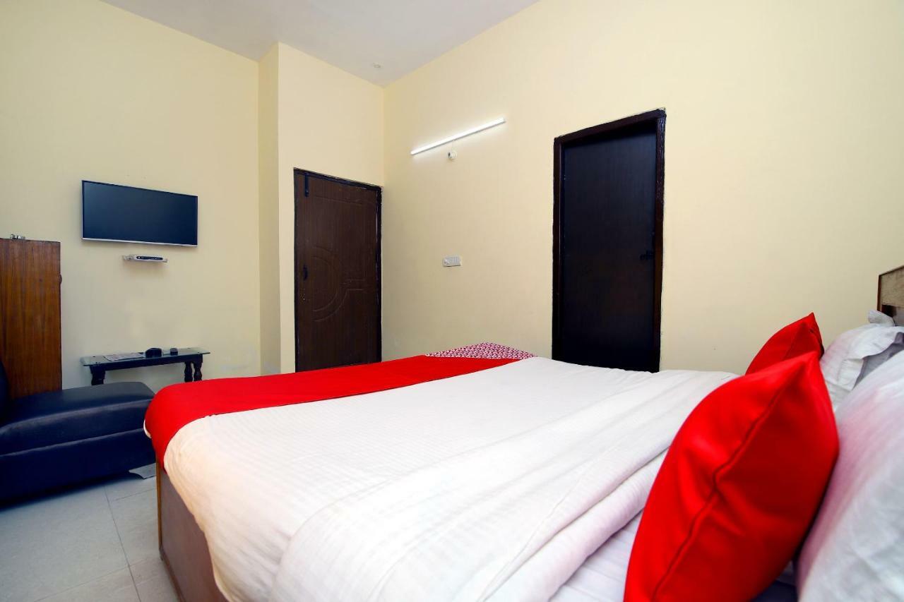 Oyo 8670 Hotel Usha Palace Mussoorie Eksteriør bilde