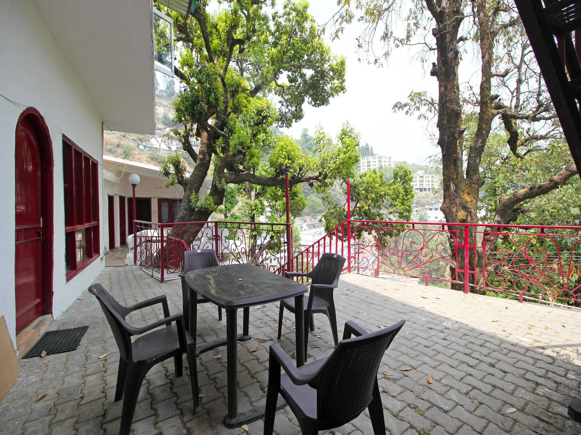 Oyo 8670 Hotel Usha Palace Mussoorie Eksteriør bilde
