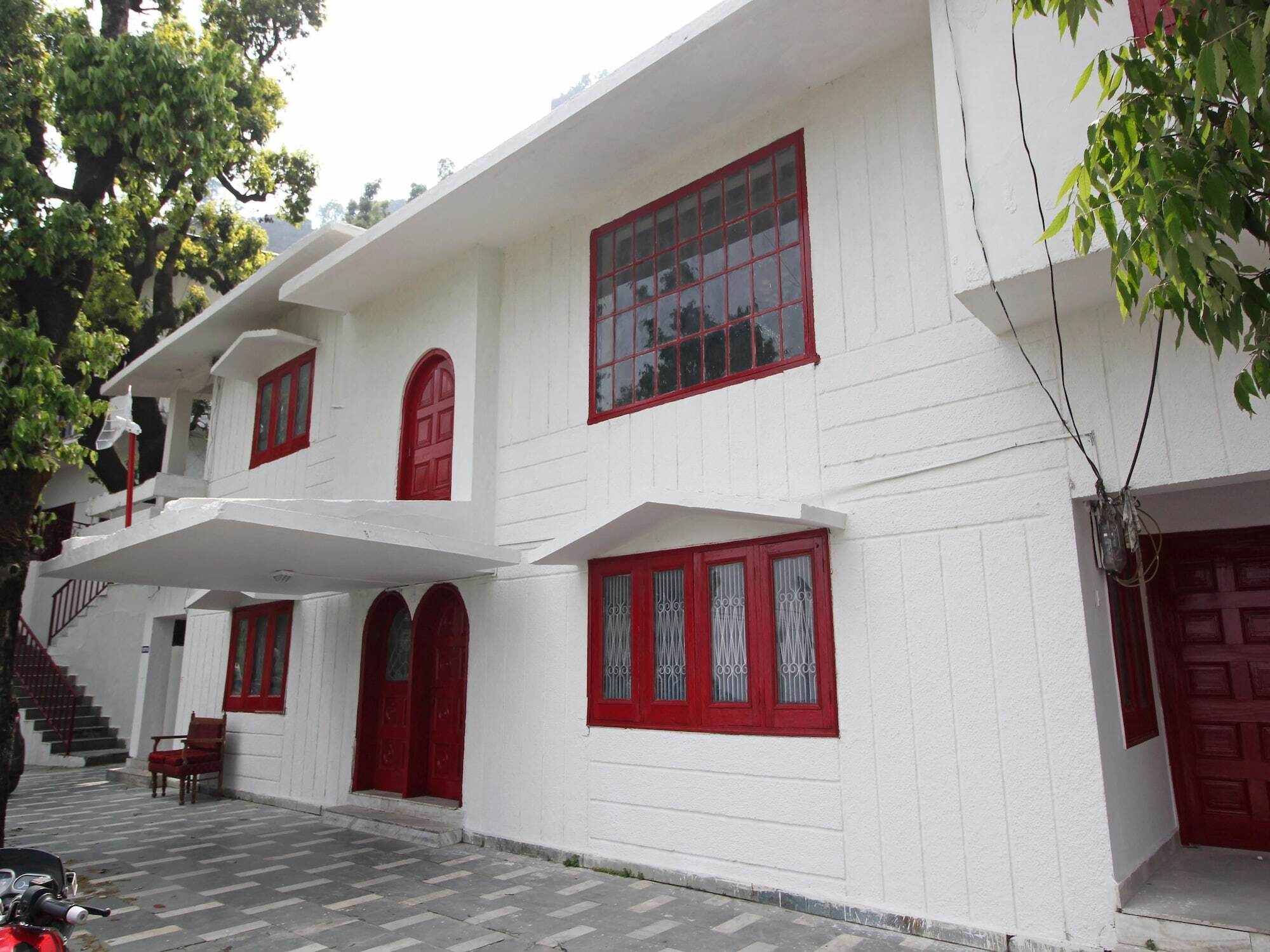 Oyo 8670 Hotel Usha Palace Mussoorie Eksteriør bilde